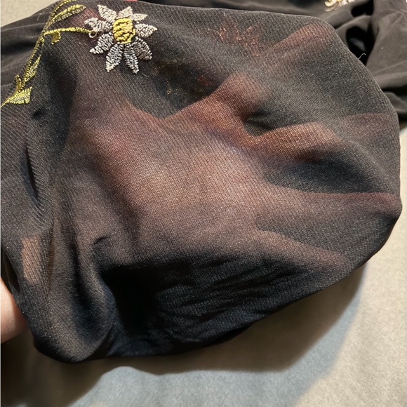 Style & Co. Black Top with Colorful Floral Embroidered Sz S - Picture 8 of 10